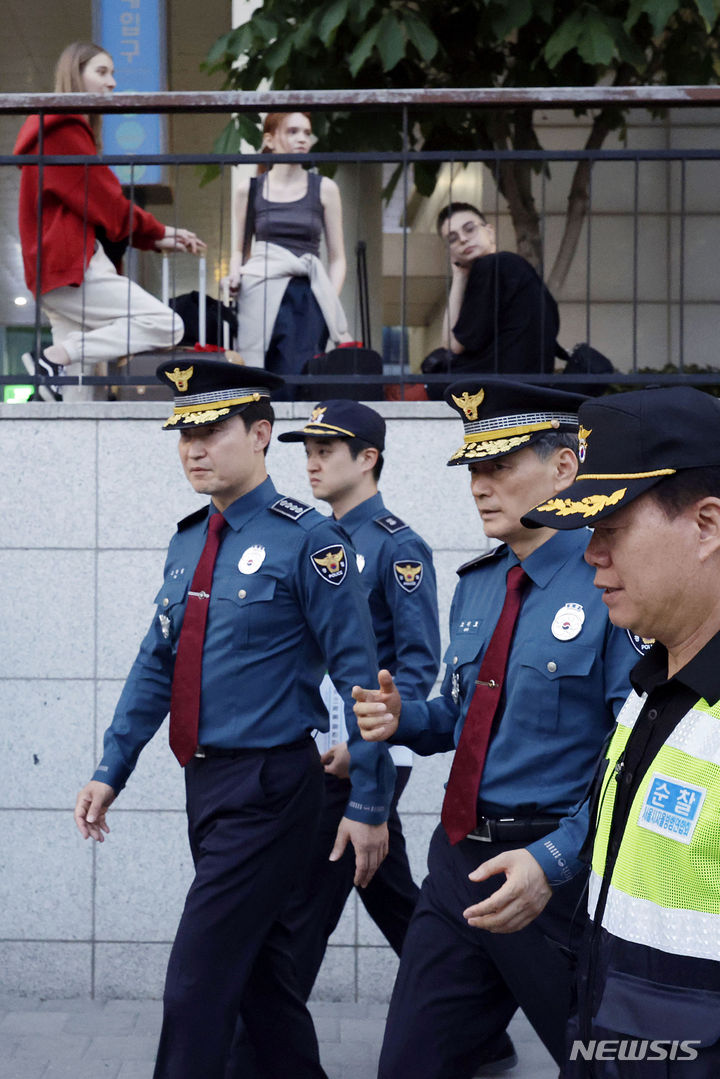 조지호 서울경찰청장, 홍대 순찰