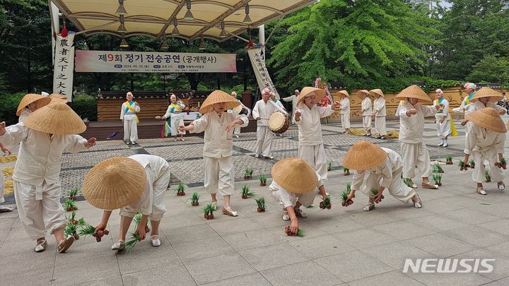 인천 무형문화재 부평두레놀이 정기전승공연 끝마쳐
