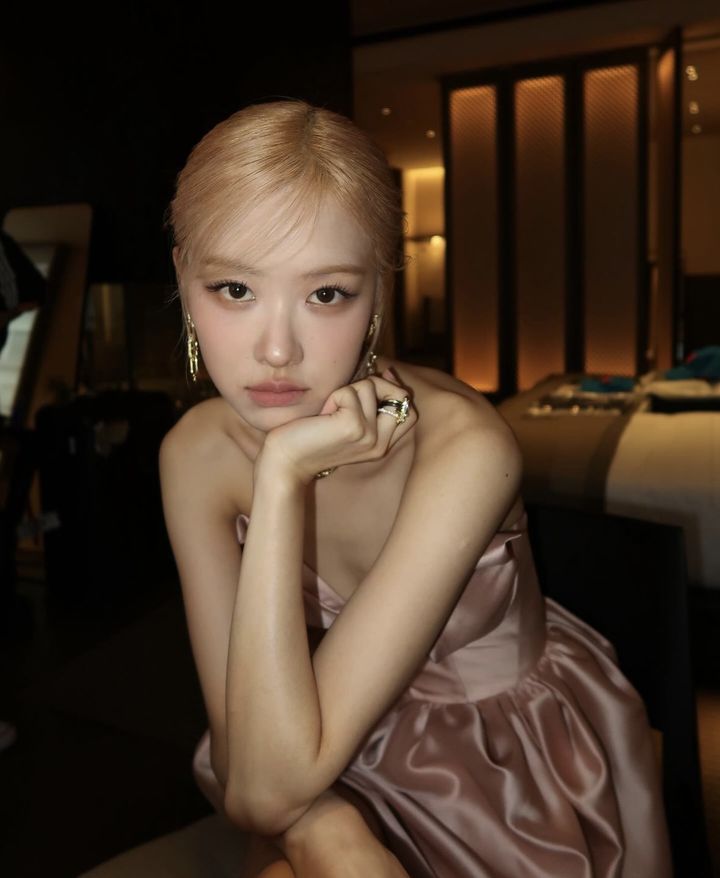 테디 손잡은 로제 멀지 않은 미래에 흥미로운 발표