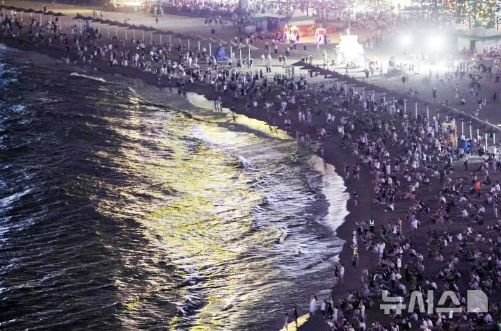 밤새 비도 역부족…부산, 연일 열대야 역대 최장 기록 경신