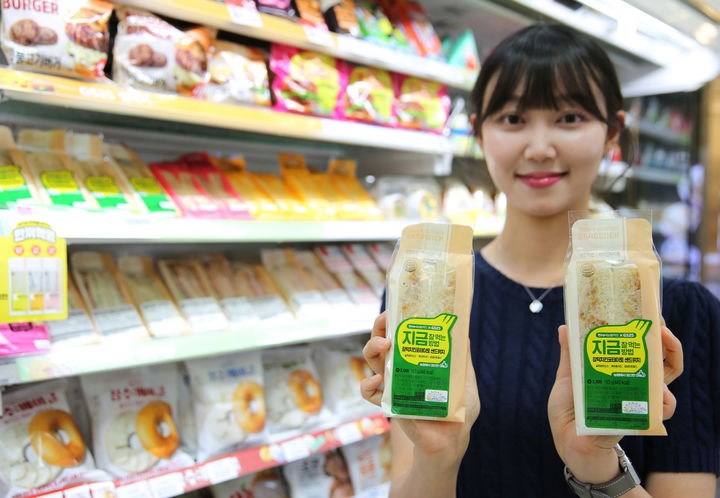 마늘버거부터 마늘김밥까지…GS25, 국산 마늘로 만든 간편식 론칭