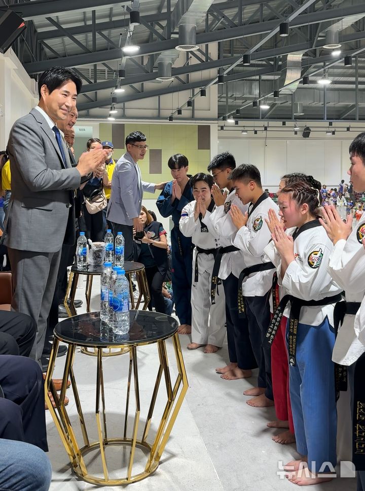 깡우동, 태국 태권도 대회 더 킥 챔피언십 후원