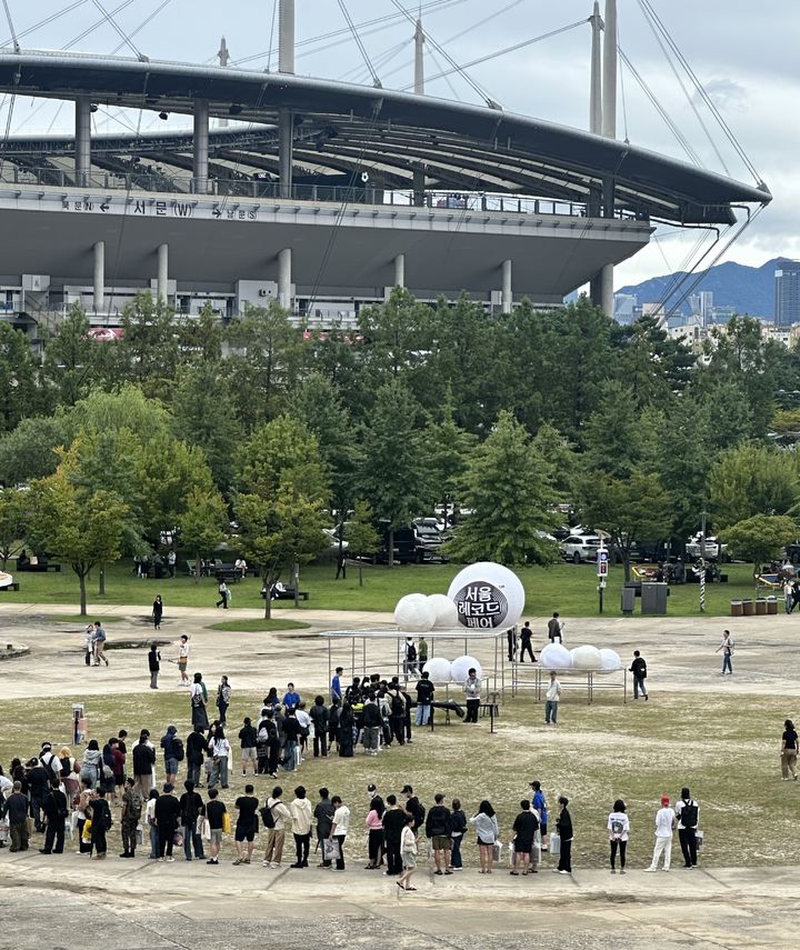 가장 큰 음반 가게…서울레코드페어, 명실상부 음반 축제 됐네