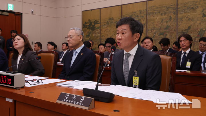 유인촌 장관 "FIFA 공문은 의례적 절차…정몽규 4선 불가"