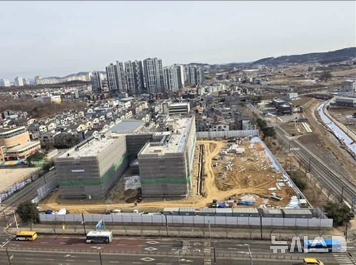 화성 상신중 개교 지연…학생 90명, 4월까지 초교서 수업