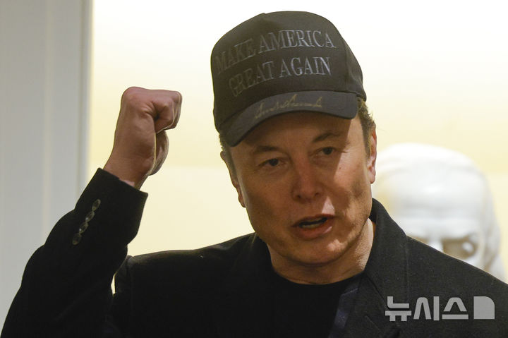 트럼프 첫 국무회의 머스크, 참석자들 중 제일 먼저 발언 [뉴시스Pic]