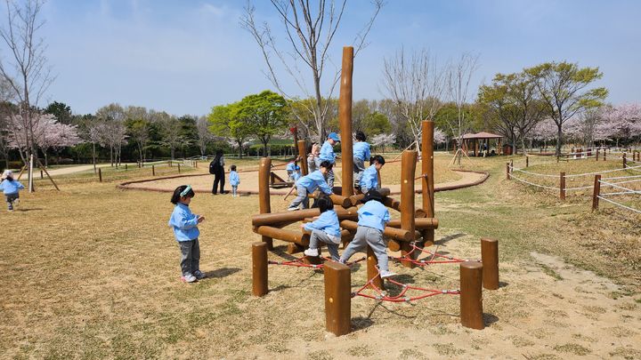 부산시, 자연과 교감하는 을숙도 유아숲체험원 운영
