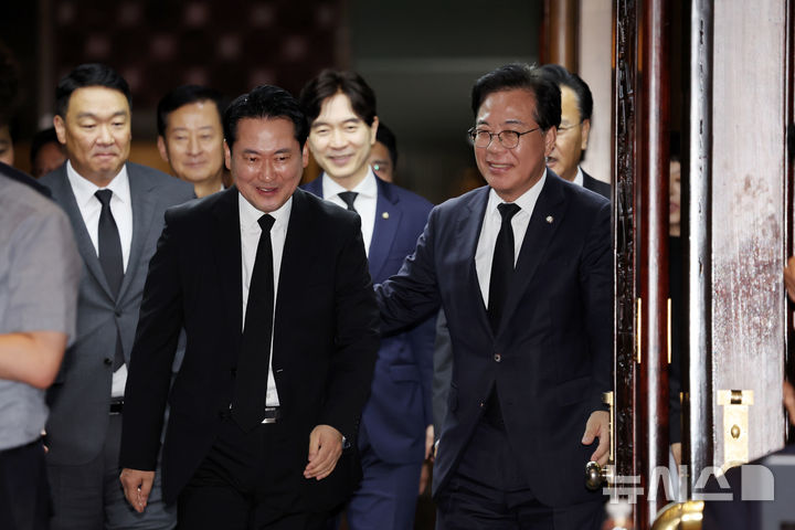 의총 참석하는 국힘 지도부