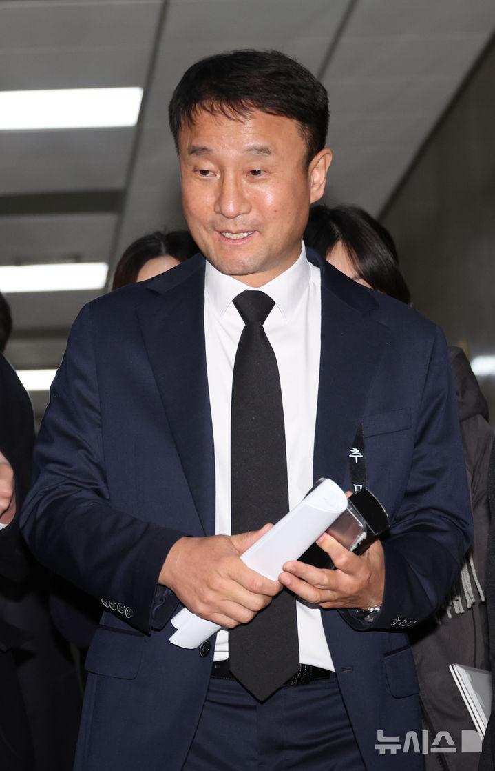 원내대표 회동 이동하는 한병도