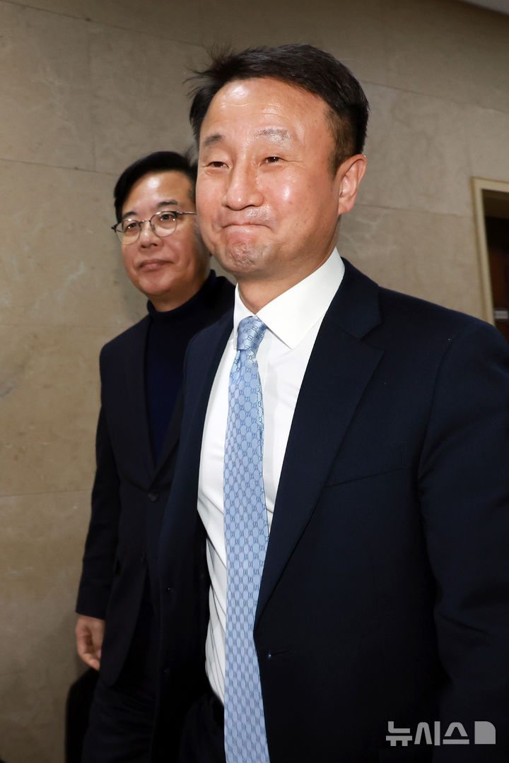 회동 장소 향하는 한병도-송언석