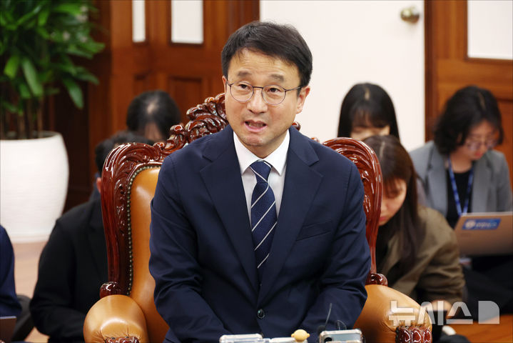 의장 주재 여야 원내대표 회동 발언하는 한병도