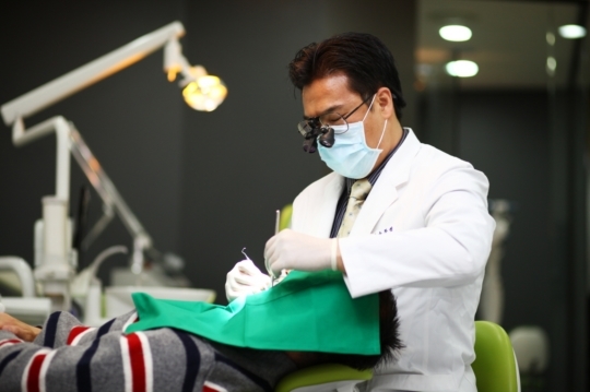 어버이날, 임플란트로 청춘을 선물하세요