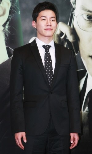 김무열, 군입대 심경.."잘못된 사실로 받은 상처 명예회복 희망"