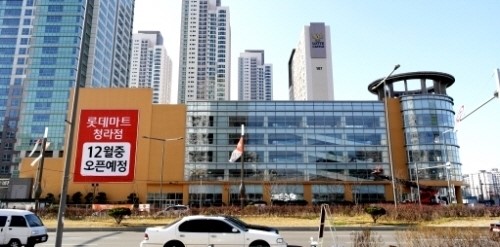 대형할인마트 낀 단지내 상가 노릴까