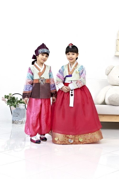 예닮 아동한복 특가 이벤트 “빌리는 것보다 싸네”