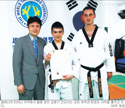 [선교단체를 찾아서―한국해외선교회개척선교회] 철저한 팀 활동… 28개국서 교회개척