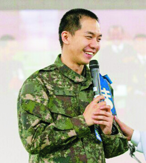 진중세례 다시 증가… 이승기 ‘교회오빠’ 됐다