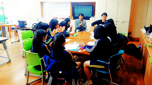 [‘학교 안 교회’를 세워라] 친구들 함께 기도하고 싶어 시작… 10명이 모여 스스로 모임 이끌어