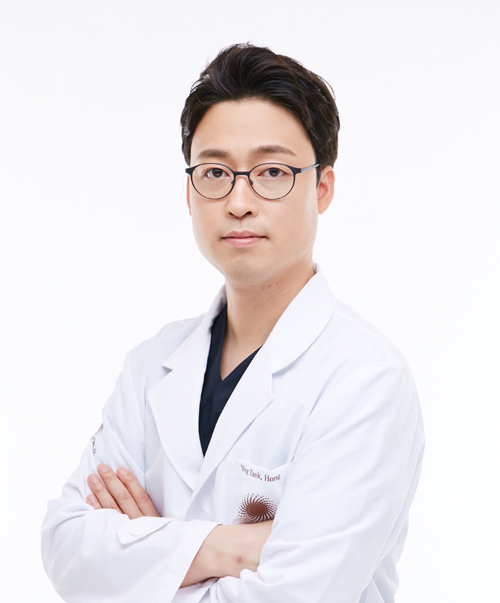 헤어라인만 단아하게 교정해도 외모 향상에 도움