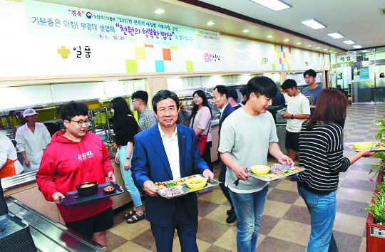 부산지역 대학가 ‘1000원의 행복한 밥상’ 확산