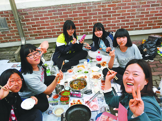 도농 출신 학생 소통 위해 ‘토요일 삼겹살 파티’