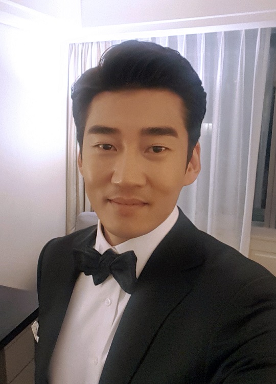 윤계상, 약속 지킨다… 팬들과 ‘범죄도시’ 흥행 자축 식사
