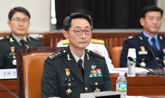 국회 정보위 출석한 이석무 기무사령관 
