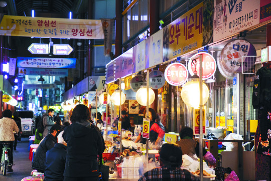 차별화된 맛·기발한 홍보… 전통시장 살린 상인들