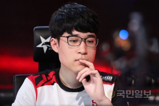 [포토] 생각에 잠긴 샌드박스 ‘온플릭’ 김장겸