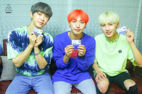 그룹 몬트, ‘대한민국만세’로 독도명예주민증 받았다