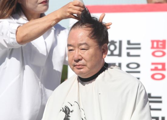 강효상 “조국 임명날 삭발하겠다던 나경원, 모두가 말렸다”