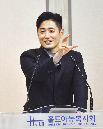 “고아였기에 하나님 아버지 일찍 깨달아  하나님 사랑과 은혜로 입양의 상처 극복”