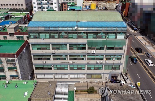 구로 콜센터 2차감염자 간호조무사, 부천 요양병원 등 112명 접촉