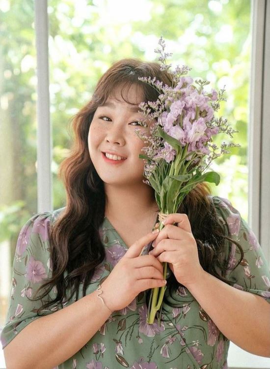 “민경장군 맞아요?” 김민경 화보 공개에 화들짝