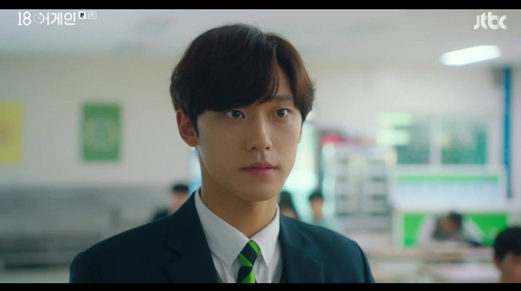‘18 어게인’ 이도현, 가족 지키는 ‘18세 아빠’ 홀릭