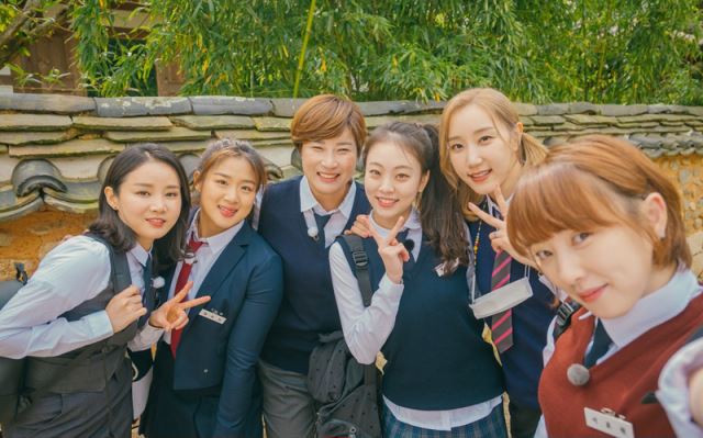 ‘노는 언니’, 탁구 얼짱 서효원과 백 투 더 스쿨