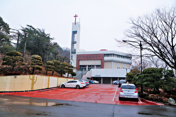 기도로 뜨거운 교회, 따뜻한 사랑을 이웃에 흘려보내다
