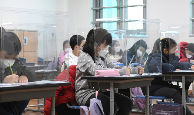 새학기 취학자녀 세심 배려를… 활발한 성격이라도 코로나 스트레스 심해