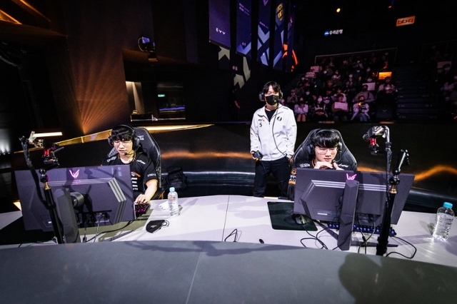 최인규 “젠지전, 2세트 3용 싸움 대패 아쉬워”