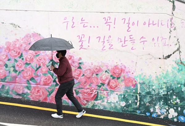 [포토 카페] 꽃길