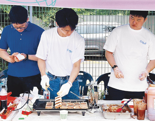 한달살이·K푸드 대접·버스킹… 한류 타고 문화선교 새바람