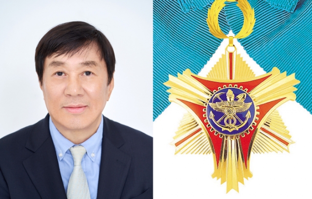 홍재성 제이에스코퍼레이션 회장, 금탑산업훈장 수훈