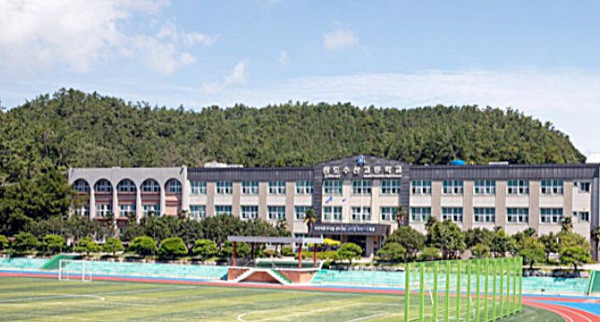 [역경의 열매] 최경주 (4) 생애 첫 샷이 멋지게 비행 “골프 이거 매력 있네”