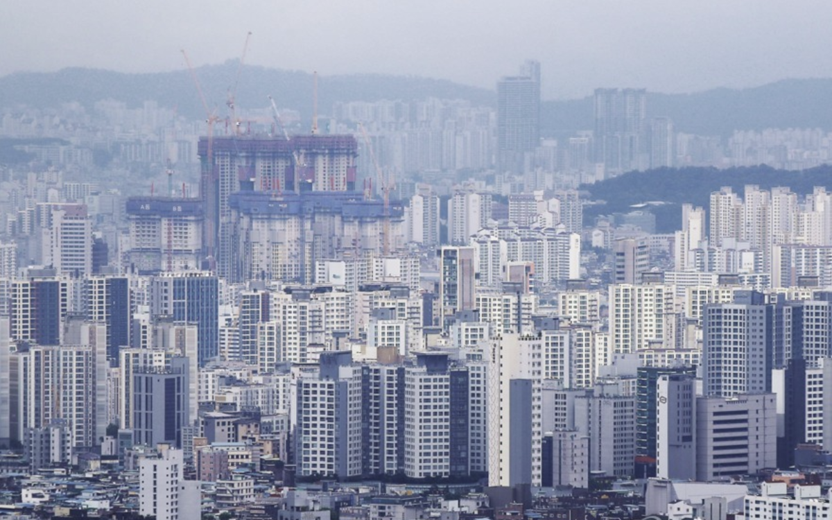 당국, 서울 집값 상승에 ‘대출 조이기’… 은행권 소집