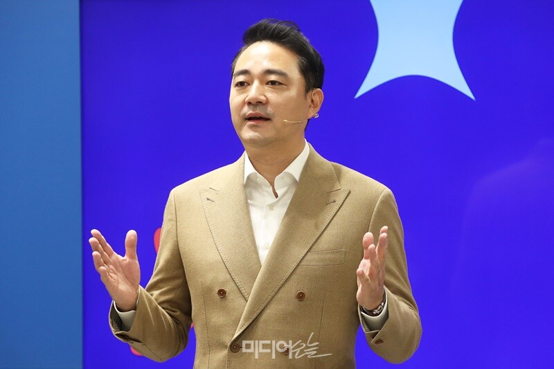 홍정도 중앙그룹 부회장 "디지털 콘텐트 유료화 원년"