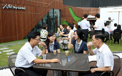 신한銀, 본점 옥상에 직원휴식공간 오픈