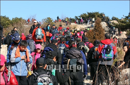 [사진]발 디딜 틈없는 북한산