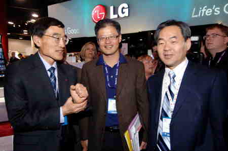야후 창업자 제리양, 삼성-LG 전시관 찾아