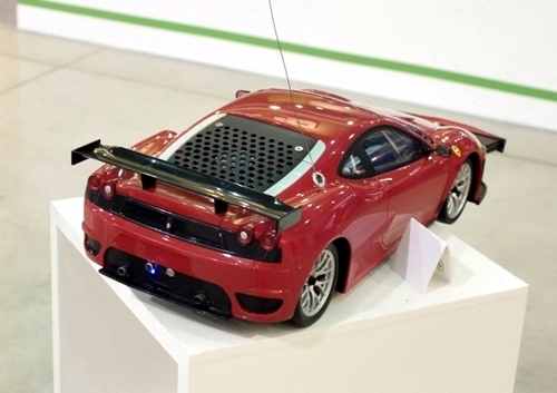 [사진]이젠 PC도 페라리 디자인으로?