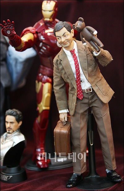 [사진]익살스런 미스터빈 피규어